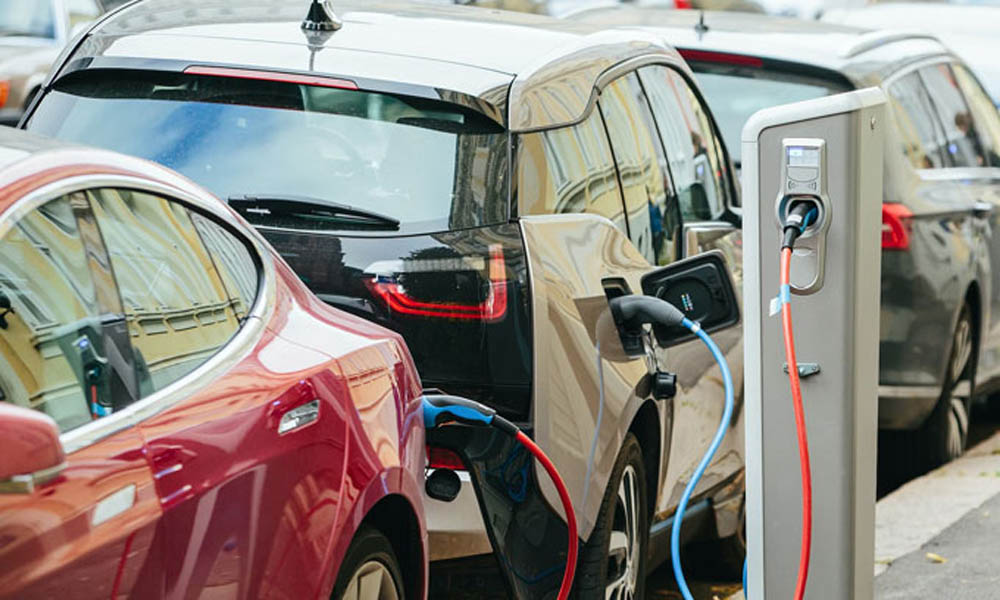 Read more about the article இலங்கையில் மின்சார வாகனங்களை மீள்விற்பனை செய்வது கடினம்.