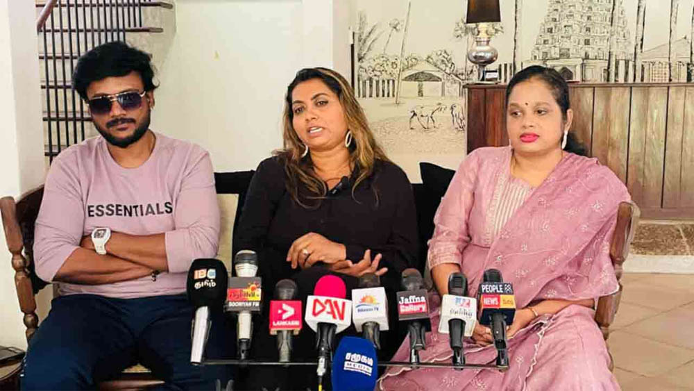 Read more about the article <span class="video-label">🔴 VIDEO</span> கிளிநொச்சியில் தென்னிந்திய பிரபல பாடகர்கள் கலந்துகொள்ளும் மாபெரும் இசைக் கொண்டாட்டம் இன்று