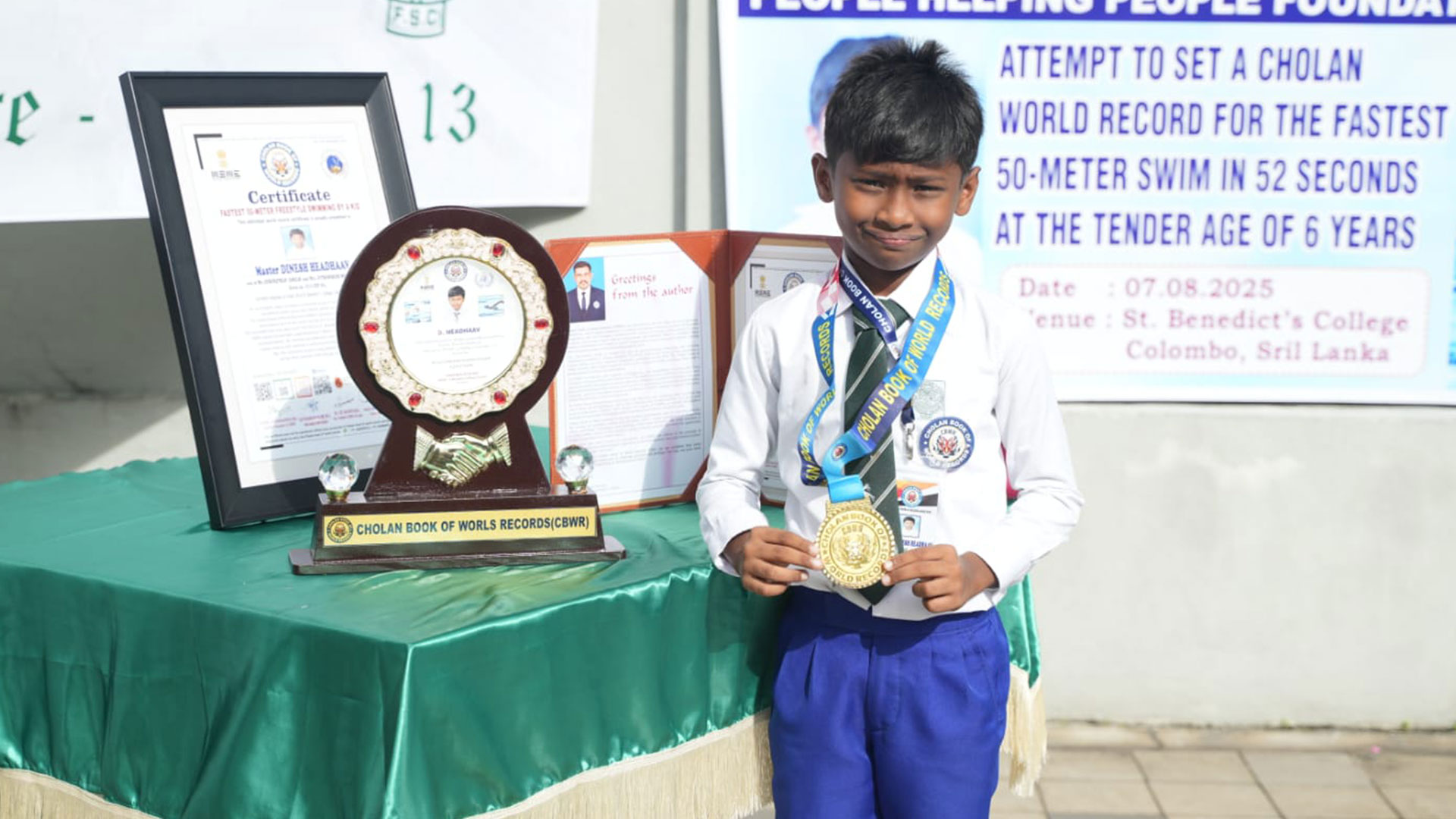 Read more about the article 50 மீட்டர் தூரத்தினை 49 நொடிகளில் நீந்திக் கடந்து சோழன் உலக சாதனை படைத்த 6 வயது சிறுவன் 