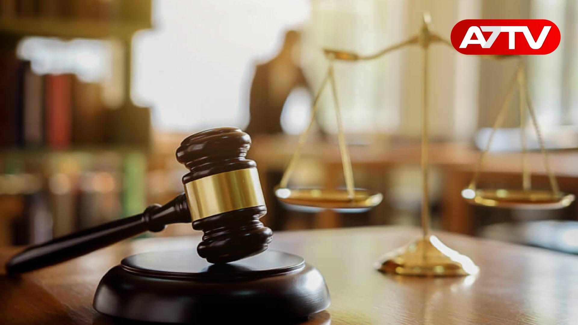 Read more about the article பிரதம நீதியரசர் மீது பாதணியை வீசிய சட்டத்தரணி: பரபரப்பு சம்பவம்