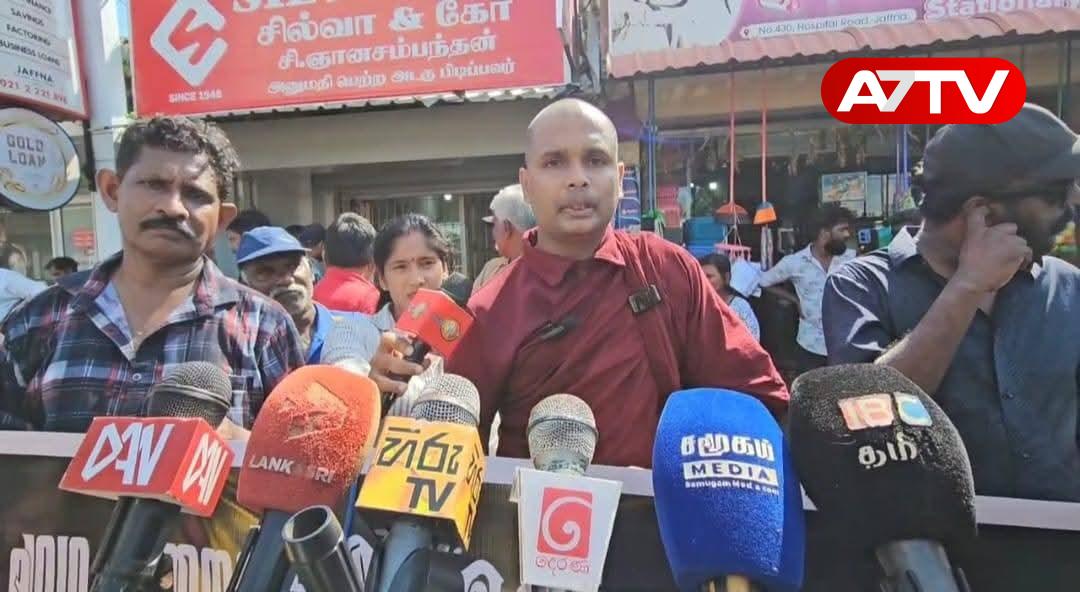 Read more about the article செம்மணியில் சிறுவர்களை புலிகள் புதைத்திருக்க மாட்டார்கள் – சன்னி ஞானந்த தேரர்