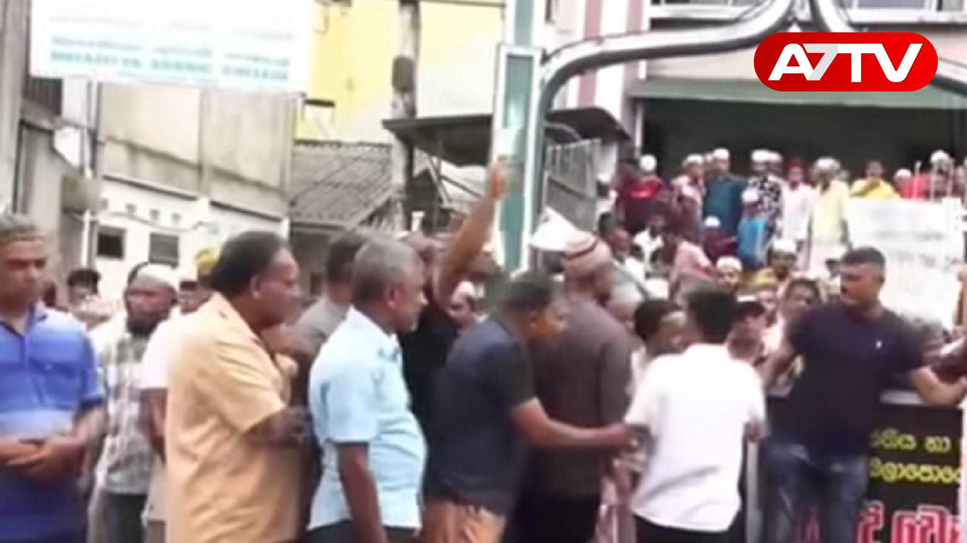 Read more about the article 12 வயது சிறுவனின் மரணத்தில் சந்தேகம்: வெடித்த போராட்டம்