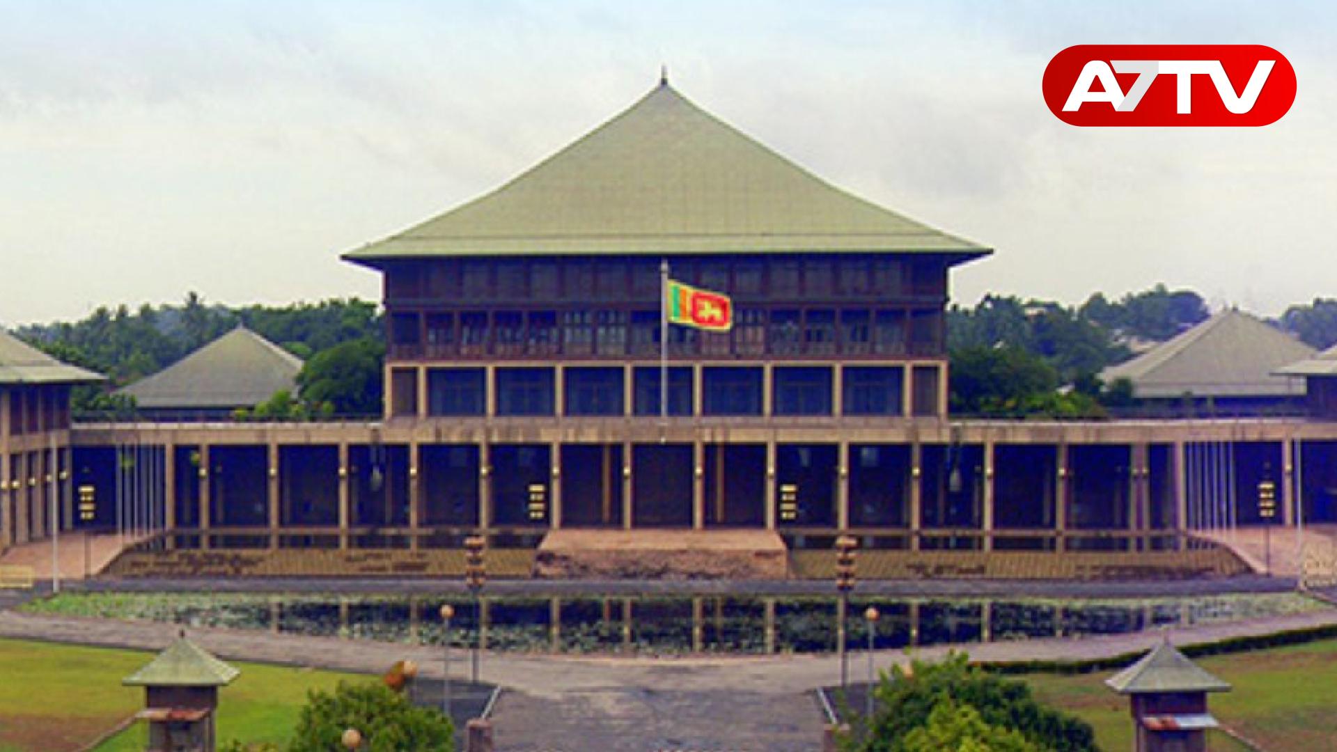 Read more about the article குடும்பச் சொத்தாக மாறிய அரச காணிகள்? அம்பலமான முன்னாள் அமைச்சர்களின் இரகசியம்!