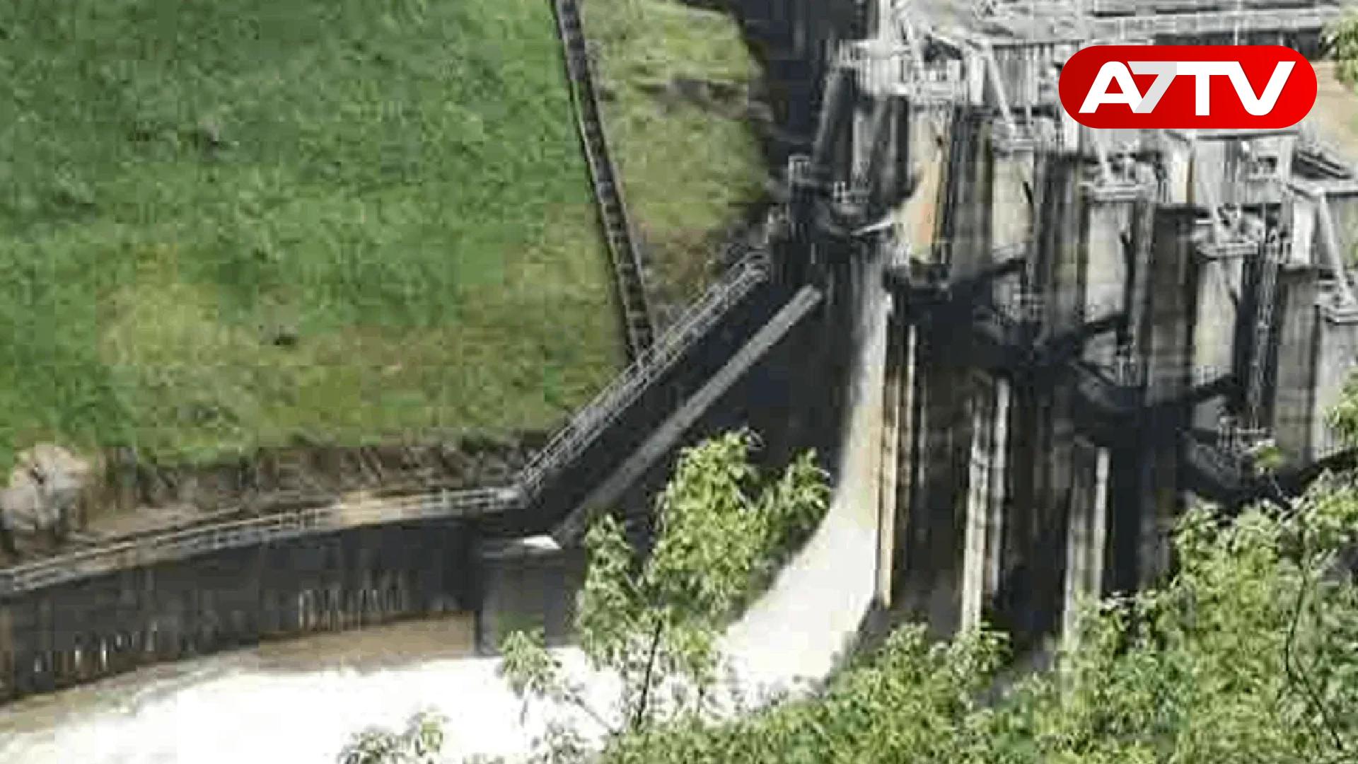 Read more about the article கொத்மலை அணைக்கட்டுக்கு மேல் உள்ள மலைத் தொடரில் வெடிப்பு!