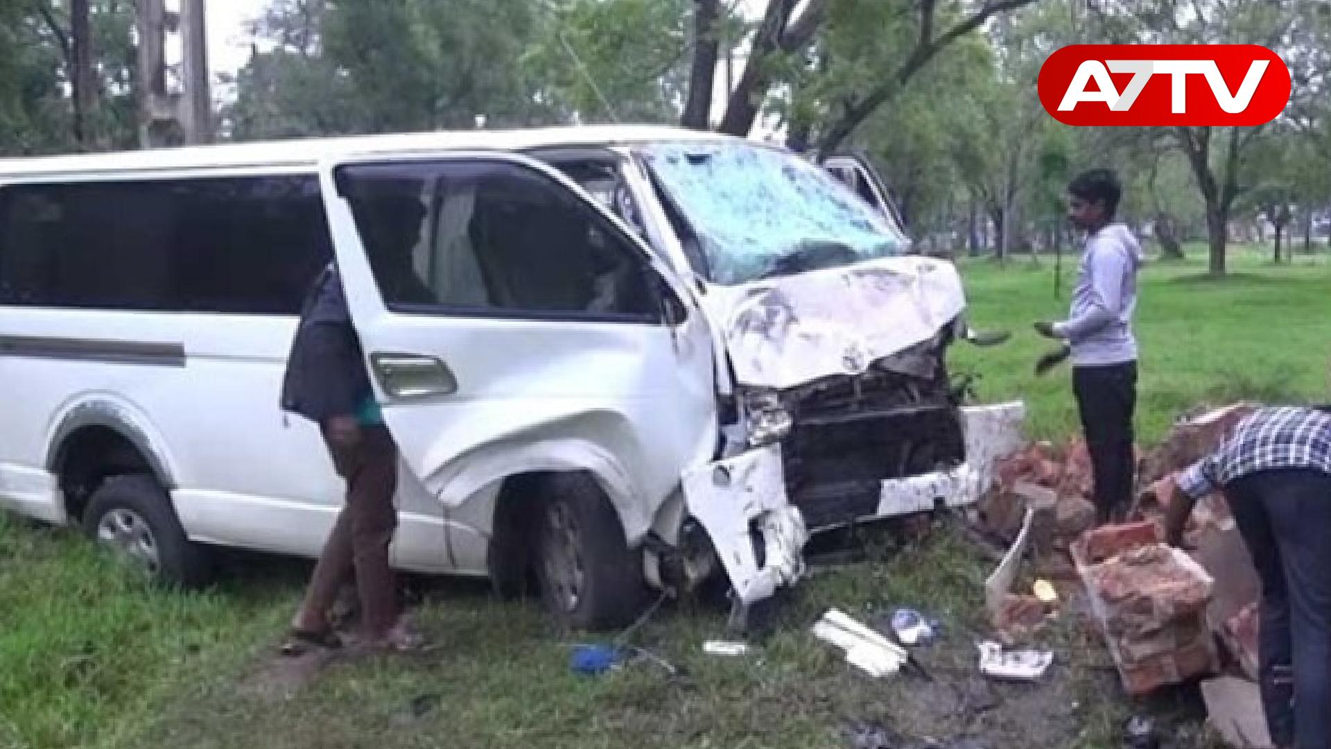 Read more about the article A9 பிரதான வீதியில் விபத்து : 5 பேர் காயம்