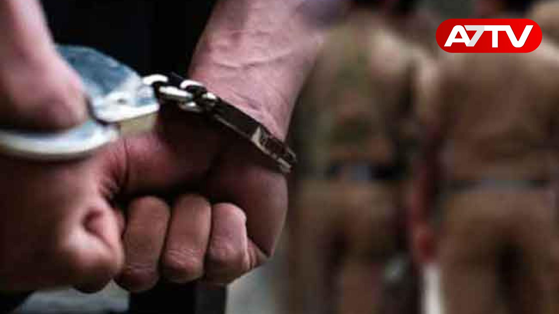 Read more about the article புங்குடுதீவில் வாள்களுடன் நடமாடிய இளைஞர்கள் பொலிசாரால் கைது!