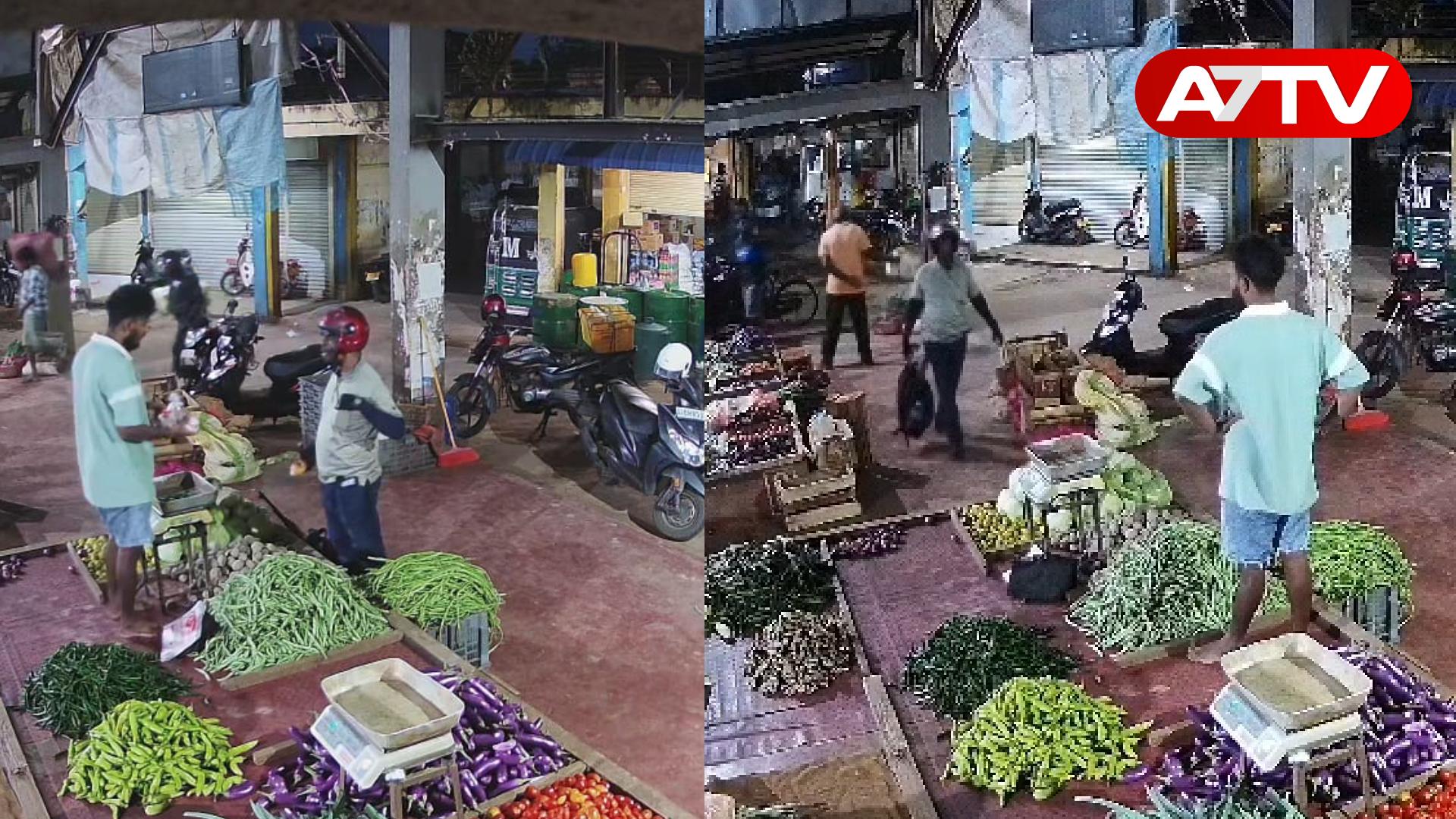 Read more about the article <span class="update-label">🔴 UPDATE</span> யாழ். மருதனார்மடம் சந்தைக்கு துப்பாக்கியுடன் வந்த மர்ம நபரால் பரபரப்பு!