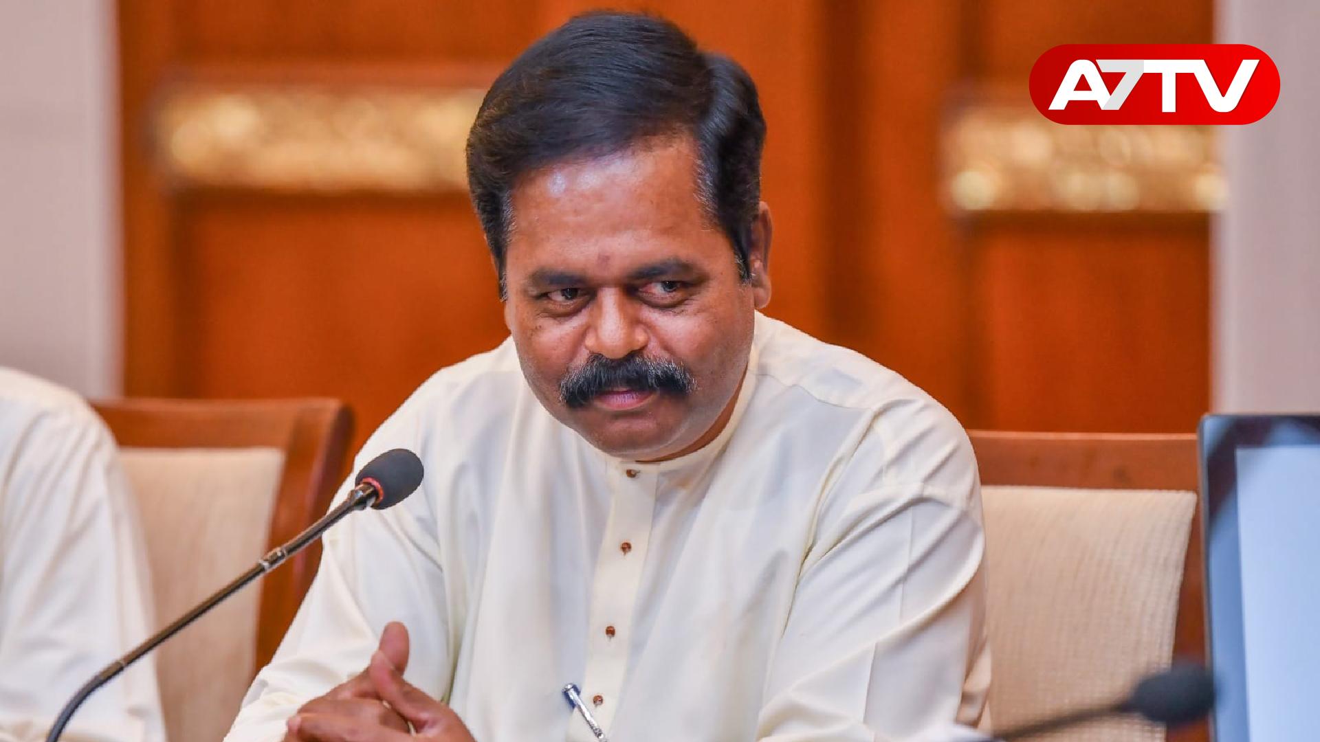 Read more about the article பறிக்கப்பட்ட சிறீதரனின் தலைவர் பதவி! சாணக்கியனுக்கு சுமந்திரனால் வழங்கி வைப்பு!