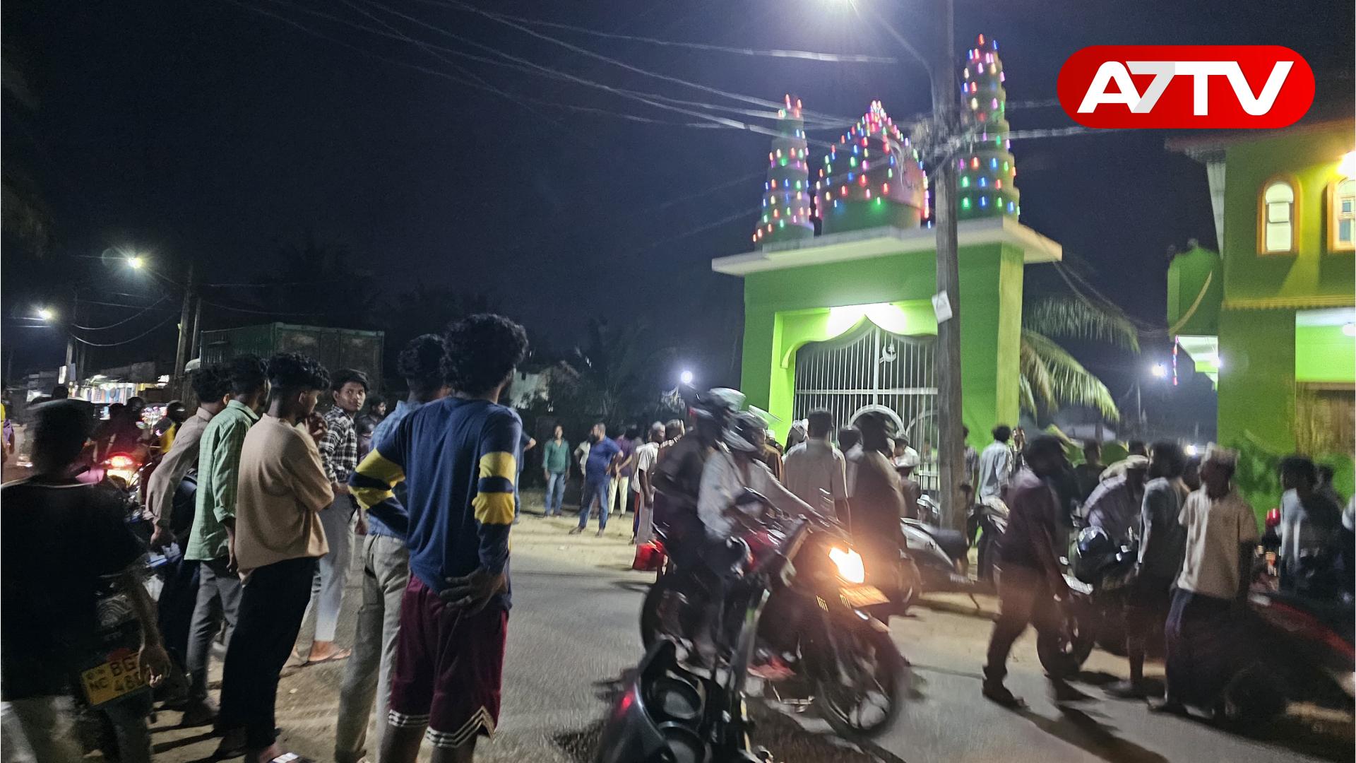 Read more about the article யாழில் உள்ள பள்ளிவாசலுக்குள் தொழுகை இடம்பெறும்போது வாளுடன் சென்றவரால் பரபரப்பு!