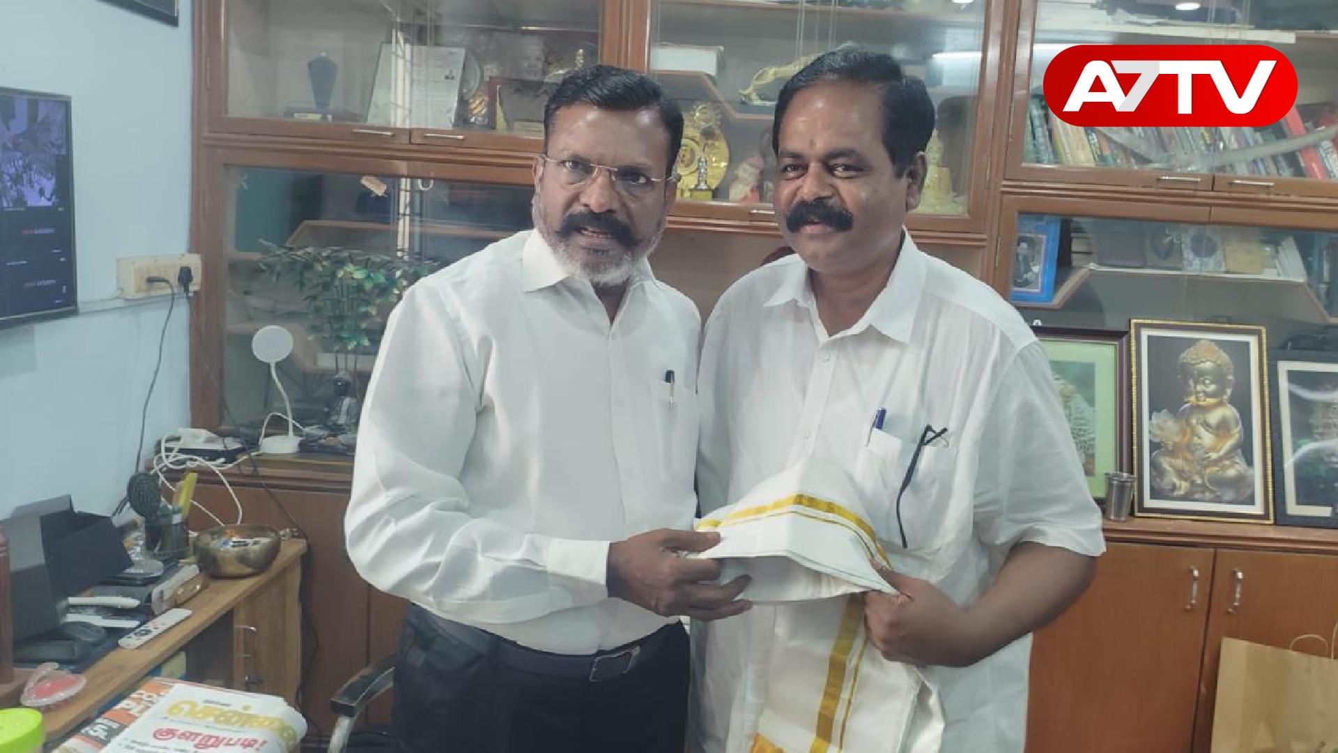 Read more about the article விடுதலை சிறுத்தைகள் கட்சியின் தலைவர் தொல் திருமாவளவன் அவர்களை நேரில் சந்தித்த சிறீதரன் எம்.பி!